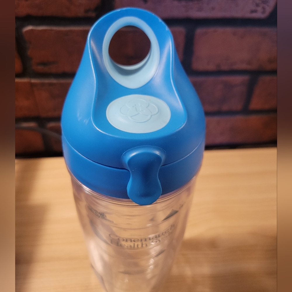 Conemaugh Health System Johnstown, PA Tervis Tumbler Bottle with Lid - Picture 5 of 7